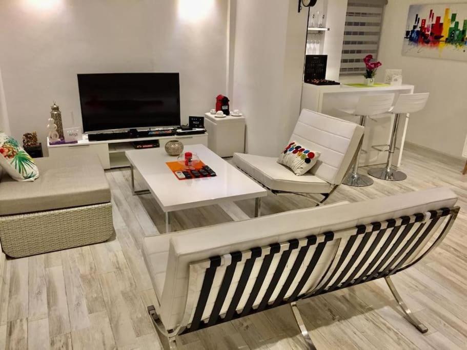 Lovely two bedrooms apartment. Flic-en-Flacq Buitenkant foto