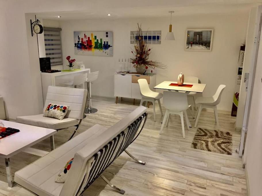 Lovely two bedrooms apartment. Flic-en-Flacq Buitenkant foto