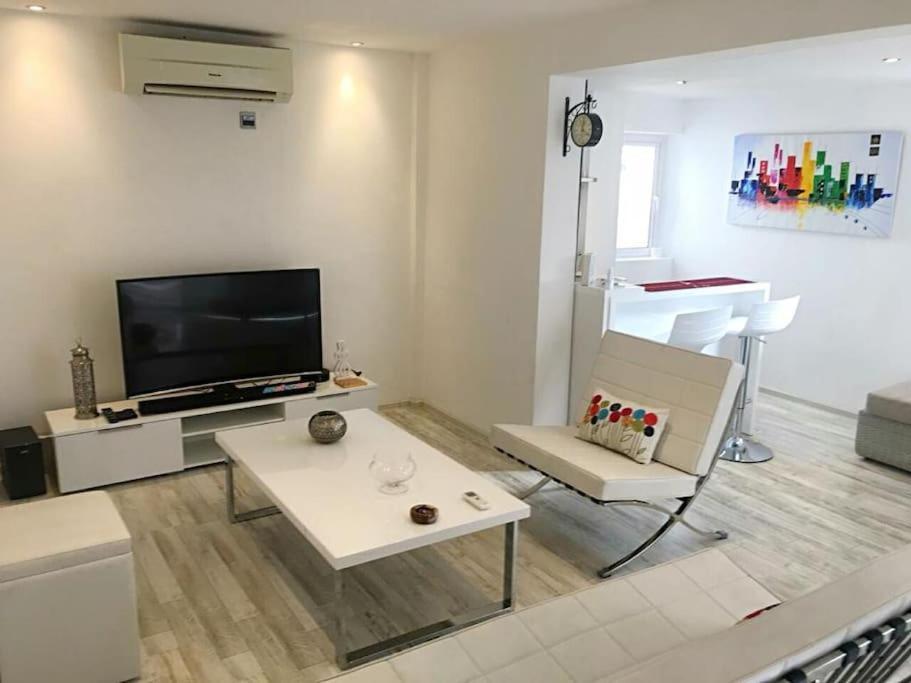 Lovely two bedrooms apartment. Flic-en-Flacq Buitenkant foto